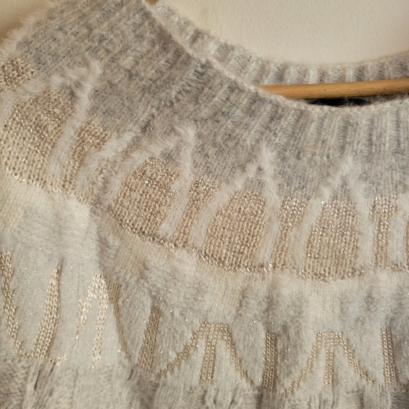 WHBM White House Black Market Knit Sweater Pullover Off White Fuzzy XS - Picture 7 of 11